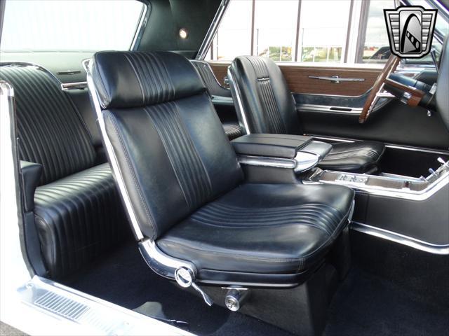 Photo of 1965 White Ford Thunderbird