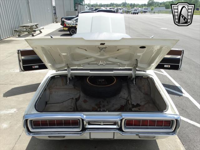Photo of 1965 White Ford Thunderbird