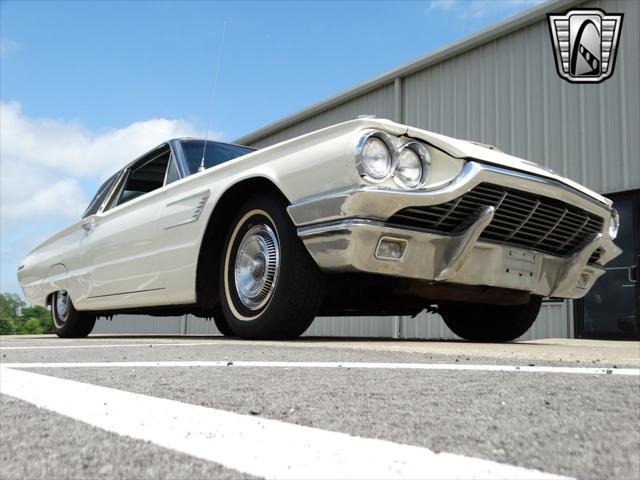 Photo of 1965 White Ford Thunderbird