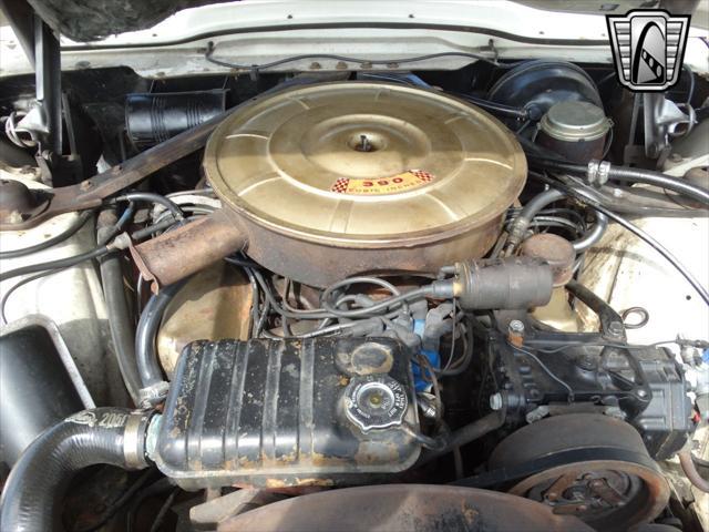 Photo of 1965 White Ford Thunderbird
