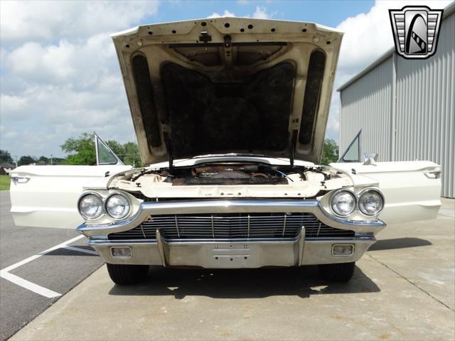 Photo of 1965 White Ford Thunderbird