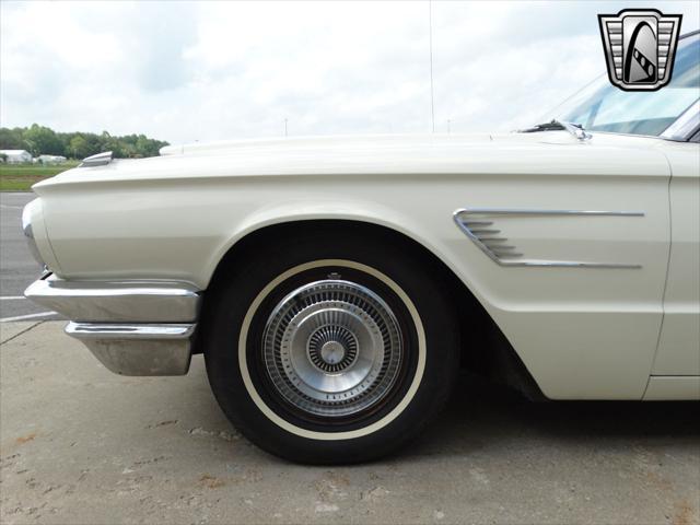 Photo of 1965 White Ford Thunderbird