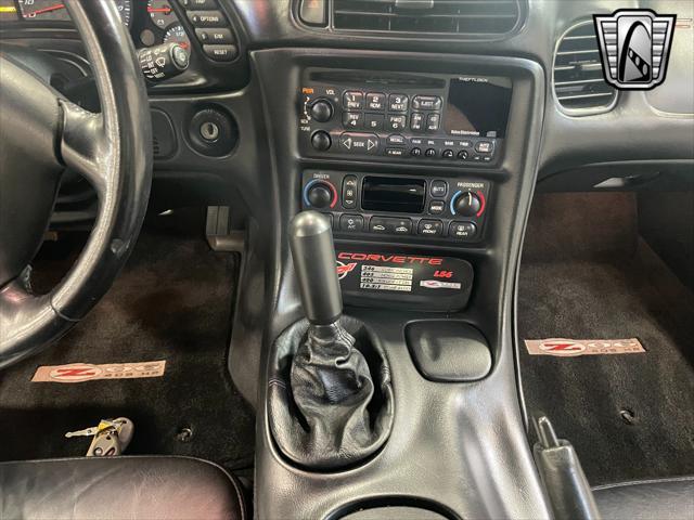 Photo of 2002 Silver Chevrolet Corvette