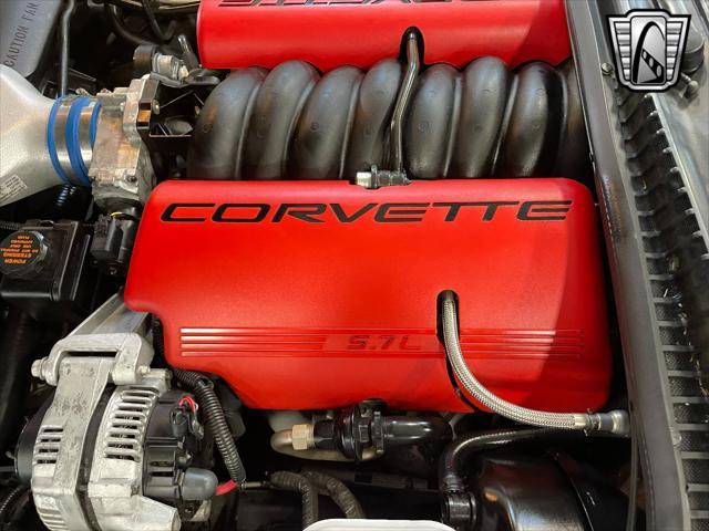 Photo of 2002 Silver Chevrolet Corvette