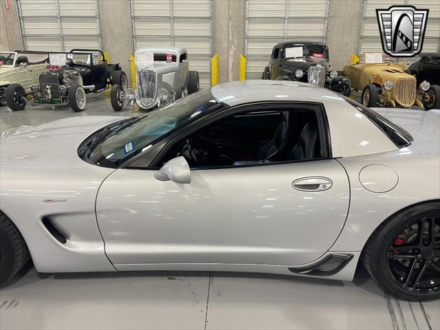 Photo of 2002 Silver Chevrolet Corvette