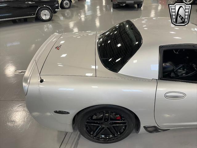 Photo of 2002 Silver Chevrolet Corvette