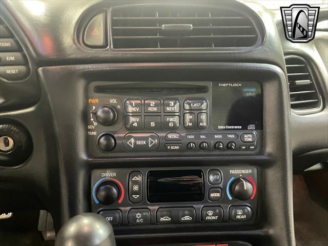 Photo of 2002 Silver Chevrolet Corvette