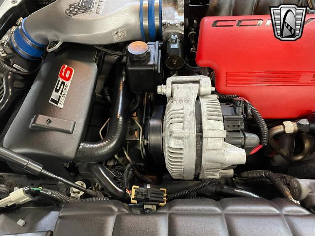 Photo of 2002 Silver Chevrolet Corvette