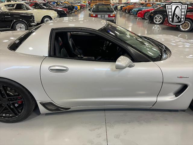 Photo of 2002 Silver Chevrolet Corvette