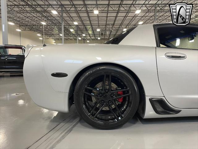 Photo of 2002 Silver Chevrolet Corvette