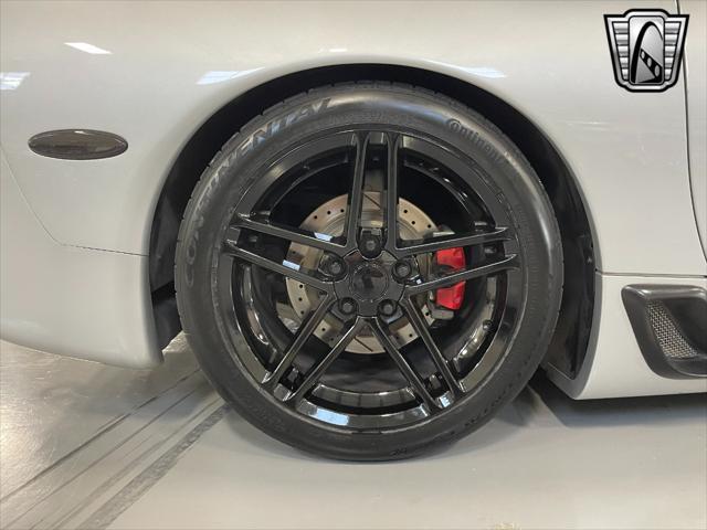 Photo of 2002 Silver Chevrolet Corvette