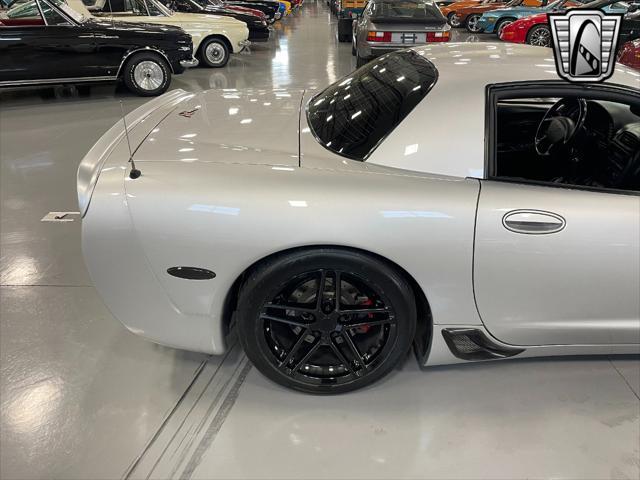 Photo of 2002 Silver Chevrolet Corvette