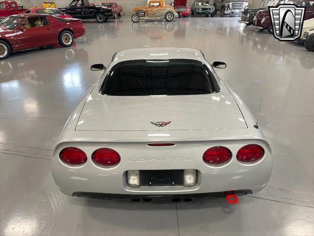 Photo of 2002 Silver Chevrolet Corvette