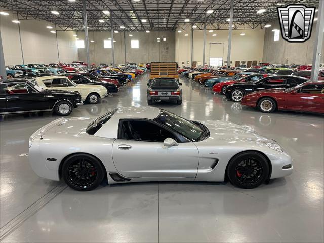 Photo of 2002 Silver Chevrolet Corvette