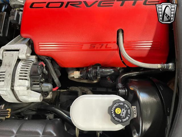 Photo of 2002 Silver Chevrolet Corvette
