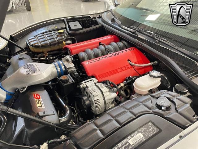 Photo of 2002 Silver Chevrolet Corvette