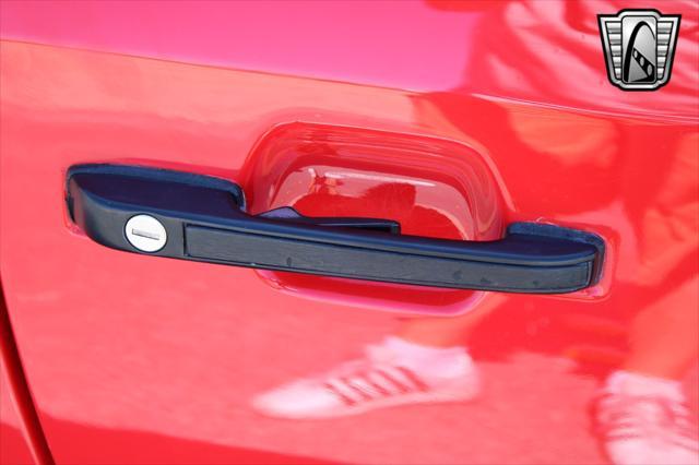 Photo of 1985 Red Porsche 944