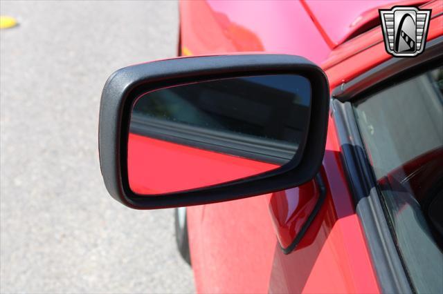 Photo of 1985 Red Porsche 944
