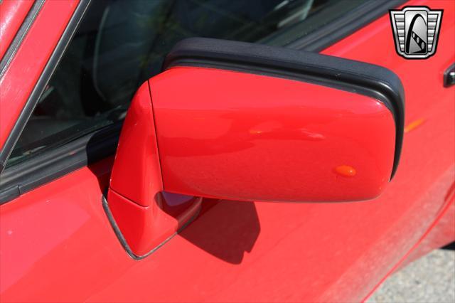 Photo of 1985 Red Porsche 944