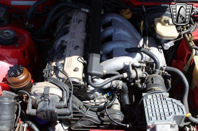 Photo of 1985 Red Porsche 944