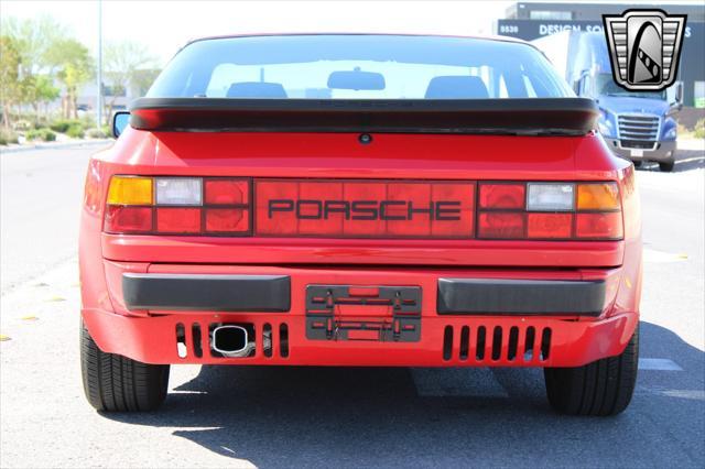 Photo of 1985 Red Porsche 944