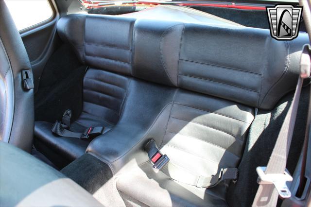 Photo of 1985 Red Porsche 944
