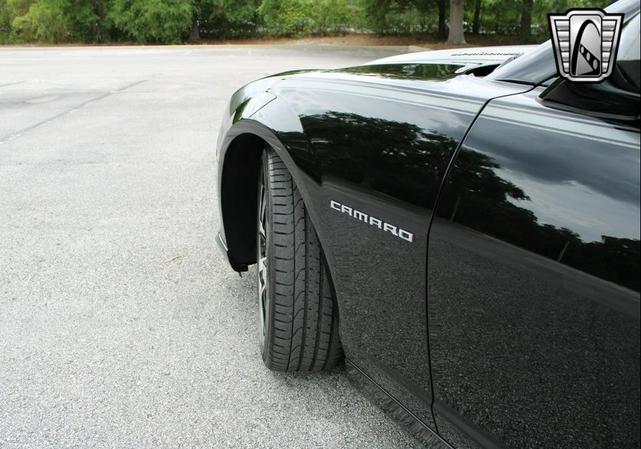 Photo of 2011 Black Chevrolet Camaro