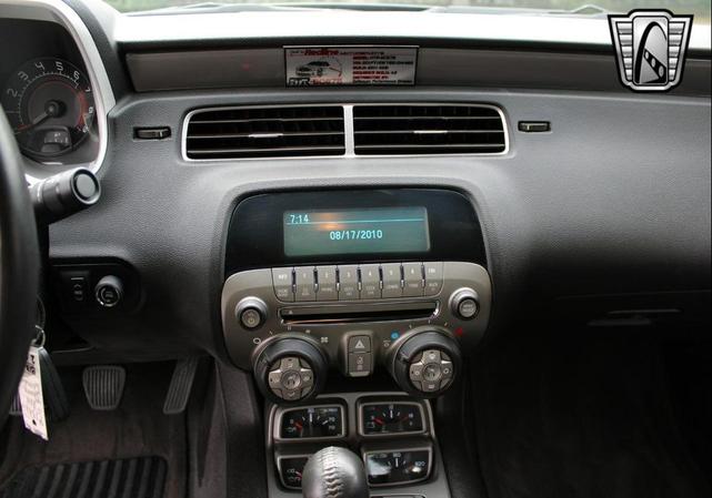 Photo of 2011 Black Chevrolet Camaro