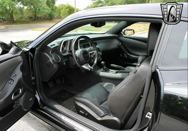 Photo of 2011 Black Chevrolet Camaro