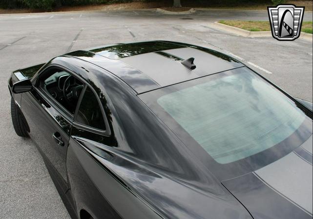 Photo of 2011 Black Chevrolet Camaro
