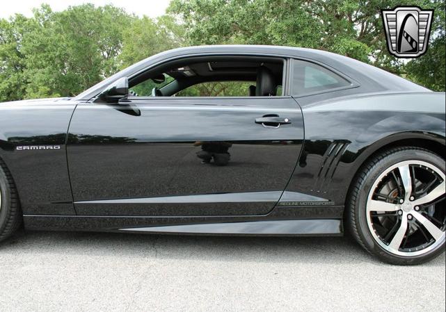 Photo of 2011 Black Chevrolet Camaro