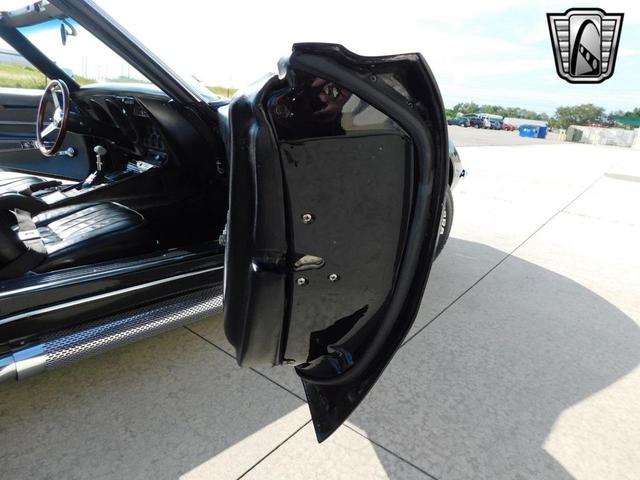 Photo of 1968 Black Chevrolet Corvette