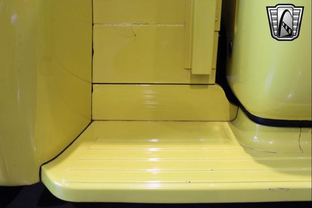 Photo of 1955 Yellow Ford F100
