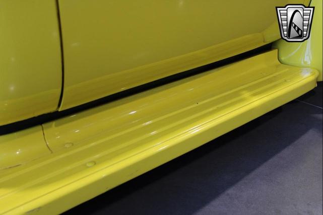 Photo of 1955 Yellow Ford F100
