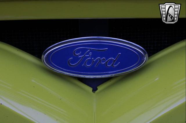 Photo of 1955 Yellow Ford F100