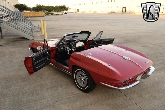 Photo of 1965 Red Chevrolet Corvette