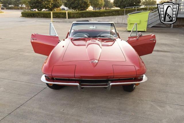 Photo of 1965 Red Chevrolet Corvette