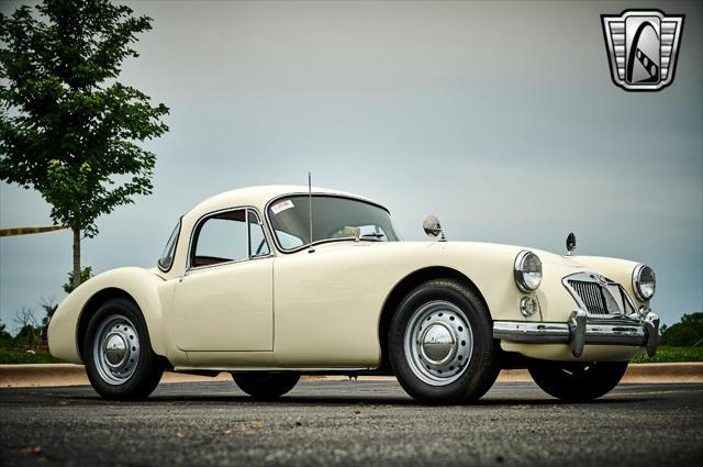 Photo of 1961 WHITE MG MGA