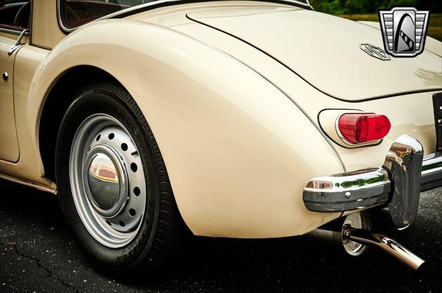 Photo of 1961 WHITE MG MGA
