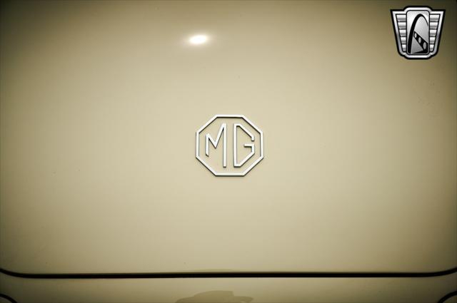 Photo of 1961 WHITE MG MGA