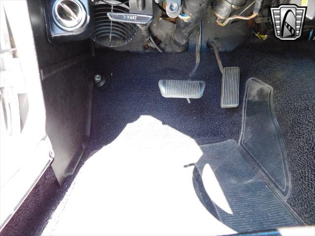 Photo of 1965 Gray Ford Mustang