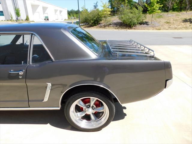 Photo of 1965 Gray Ford Mustang