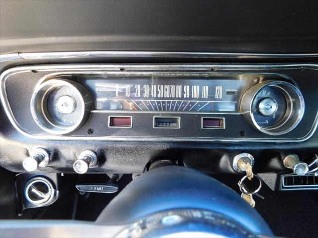 Photo of 1965 Gray Ford Mustang