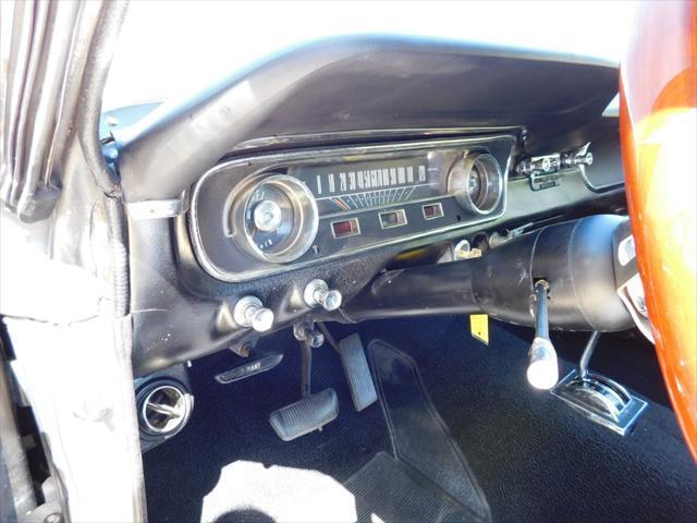 Photo of 1965 Gray Ford Mustang