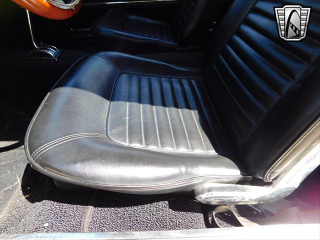 Photo of 1965 Gray Ford Mustang