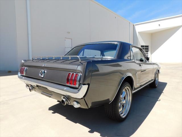 Photo of 1965 Gray Ford Mustang