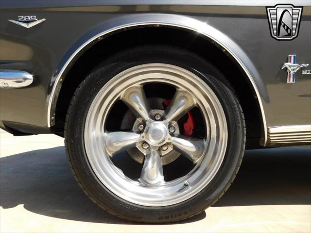 Photo of 1965 Gray Ford Mustang