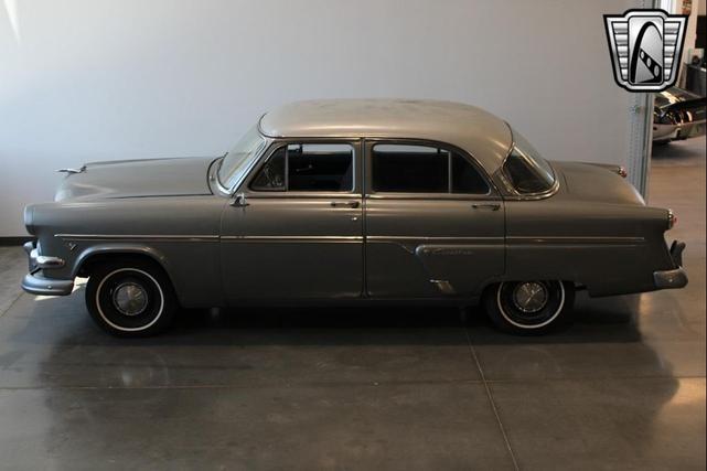 Photo of 1954 Gray Ford Crestline