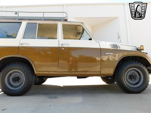 Photo of 1980 Brown Toyota Land Cruiser
