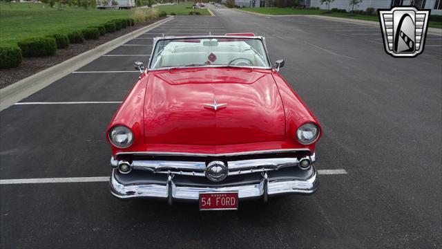 Photo of 1954 Red Ford Crestline